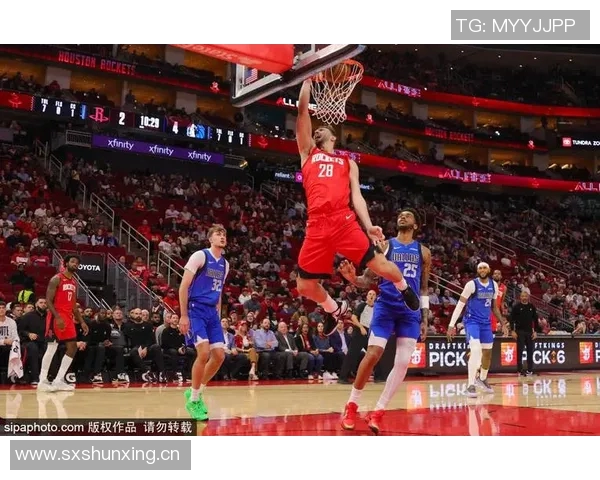 灰熊逆袭！亨德森32分16助攻引领胜利，击败鹈鹕